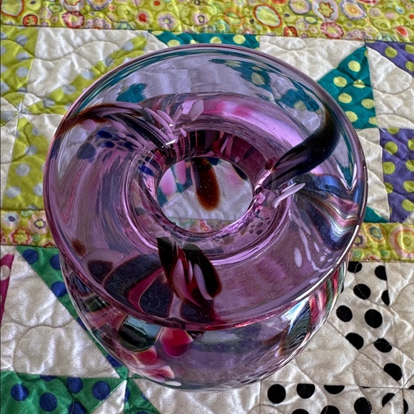 Maytum Studio Art Glass Vase Purple Multicolored Signed 1992, 6" Tall - Picture 4 of 5